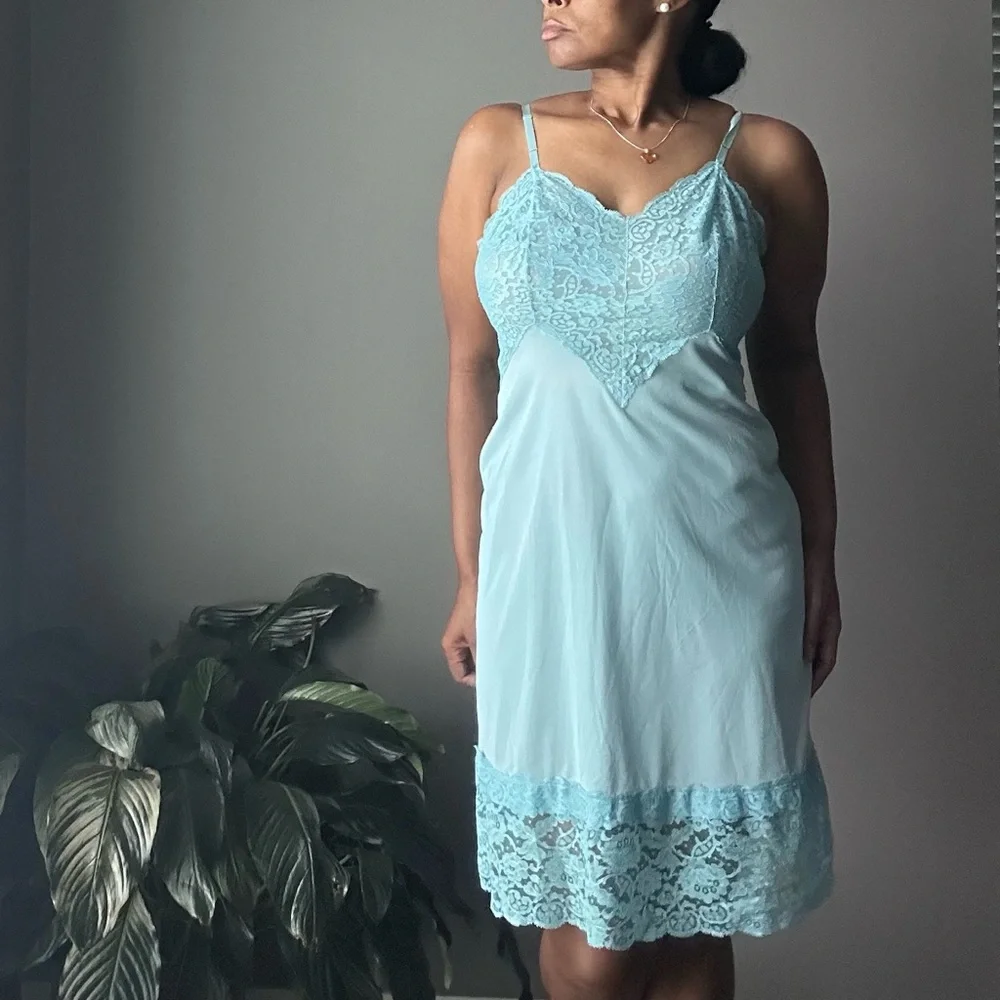 Vintage Full Slip Dress‎ Blue Womens Size 34 Lace Nylon Boudoir Flirty Sexy - Picture 2 of 14